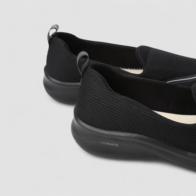 Slip On Esportivo Feminino Actvitta Calce Fácil Preto