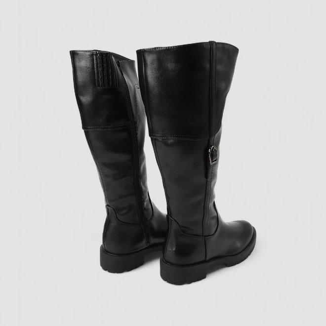 Bota Feminina Sua Cia Cano Alto Detalhe Fivela Preta