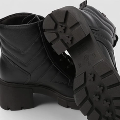 Bota Coturno Feminino Via Marte Tratorada Pespontos Preto