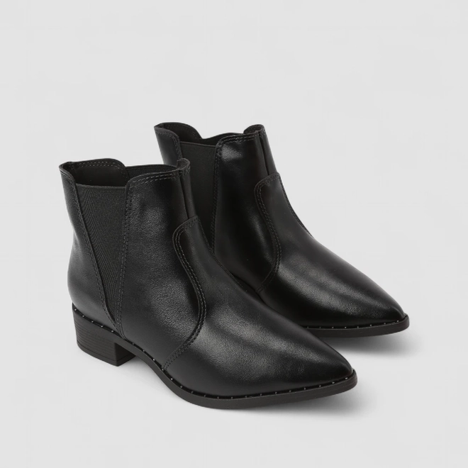 Bota Chelsea Feminina Beira Rio Cano Curto Detalhe Rebite Preto