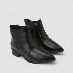 Bota Chelsea Feminina Beira Rio Cano Curto Detalhe Rebite Preto