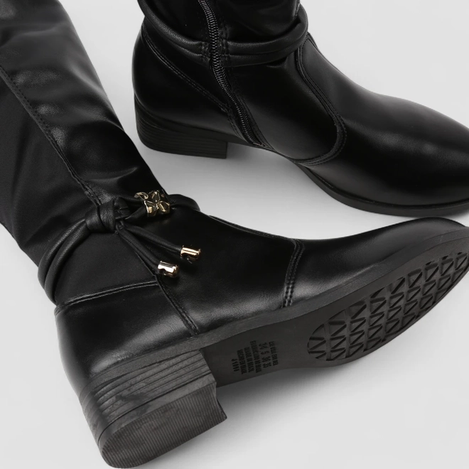Bota Feminina Mississipi Cano Alto Detalhe Metalizado Tiras & Nó Preta