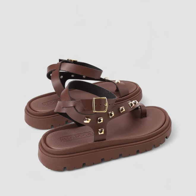 Sandalia Feminina Moleca Detalhe Tachas Marrom