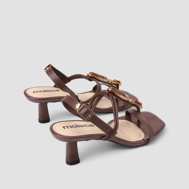 Sandália Feminina Moleca Detalhe Pedraria Marrom