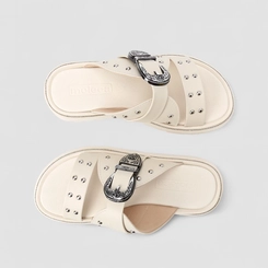 Tamanco Feminino Moleca Fivela Detalhe Tachas & Strass Off White