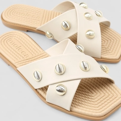 Tamanco Rasteiro Feminino Moleca Tiras Cruzadas Tachas Off White