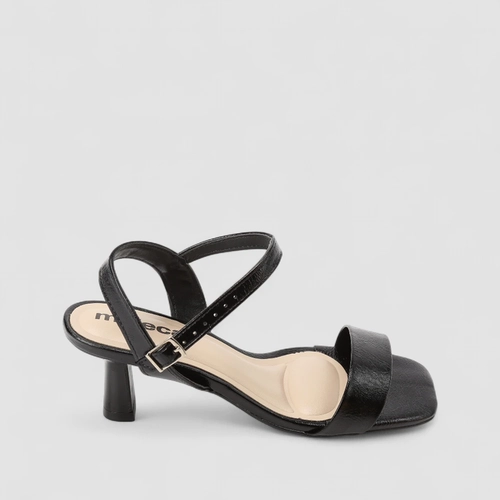 Sandália Feminina Moleca Salto Fino Tira Larga Preto
