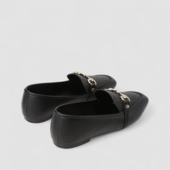 Mocassim Feminino Penélope Tressê Enfeite Metálico Preto
