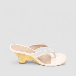 Tamanco Feminino Gabriela Salto Estilizado Dourado Off White