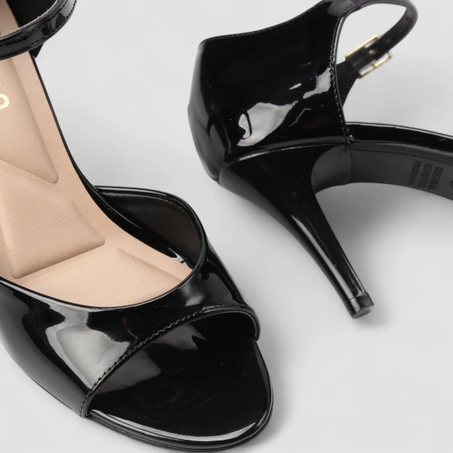 Peep Toe Feminino Gabriela Salto Fino Verniz Preto