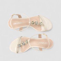 Sandália Feminina Penélope Salto Bloco Tachas Metalizadas Off White