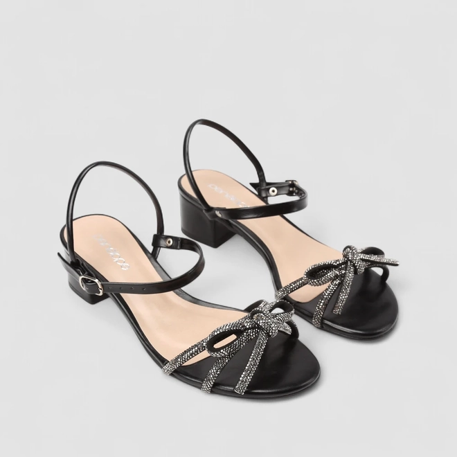 Sandália Feminina Penélope Detalhe Laço Strass Preto