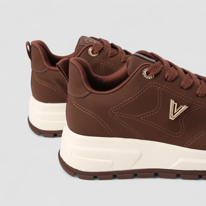 Tênis Chunky Feminino Via Marte Detalhe Pedraria Marrom