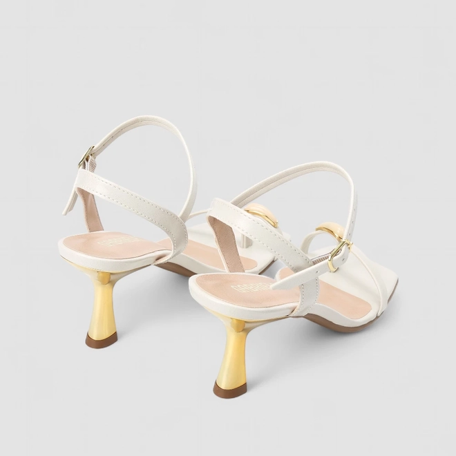 Sandália Feminina Gabriela Salto Flare Dourado Detalhe Bold Off White