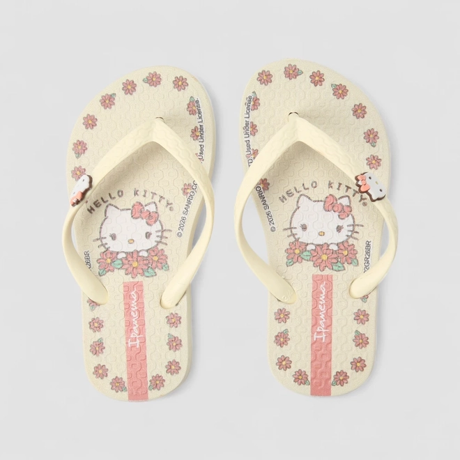 Chinelo Infantil Ipanema Hello Kitty Flores Bege