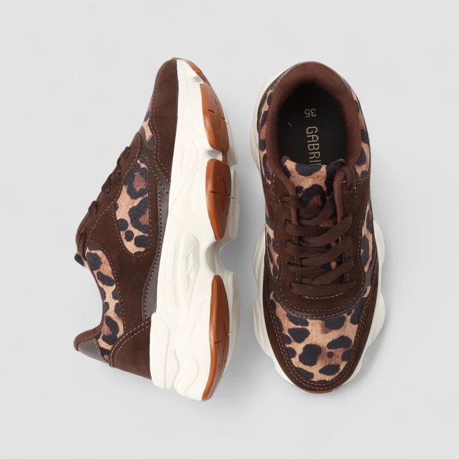 Tênis Casual Feminino Gabriela Onça Recortes Camurça Multicolor