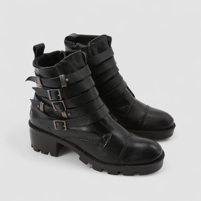 Bota Feminina Gabriela Cano Médio Multitiras Fivela Preto