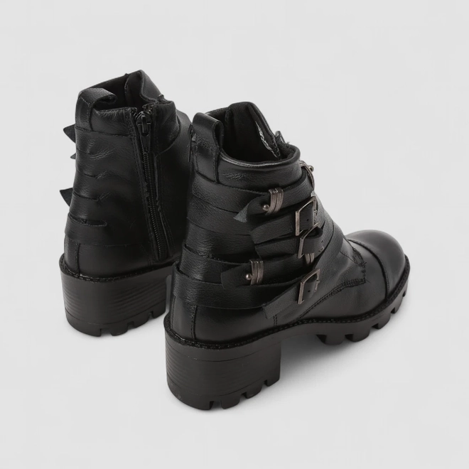 Bota Feminina Gabriela Cano Médio Multitiras Fivela Preto