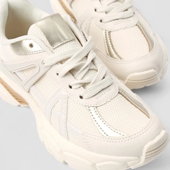 Tênis Casual Feminino Gabriela Detalhe Metalizado Off White