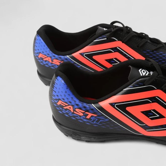 Chuteira Masculina Umbro Fast Preto & Laranja