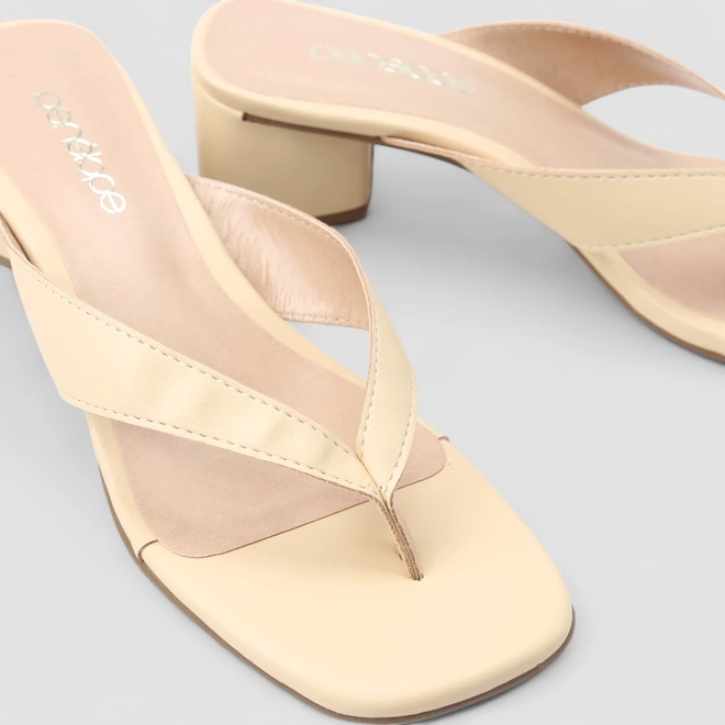 Tamanco Feminino Penélope Salto Bloco Creme