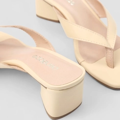 Tamanco Feminino Penélope Salto Bloco Creme
