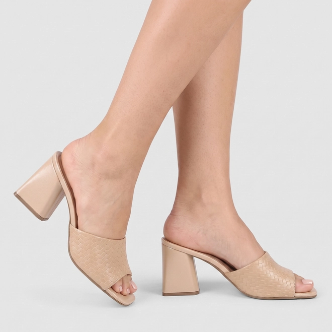 Tamanco Feminino Gabriela Textura Trançado Nude