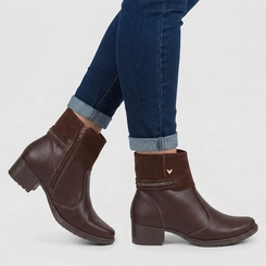 Bota Feminina Mississipi Nobuck Detalhe Strass & Tressê Marrom
