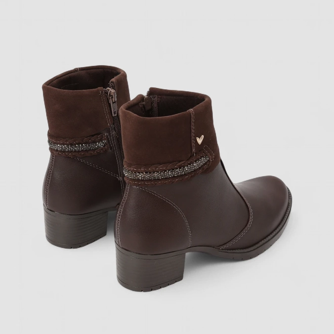 Bota Feminina Mississipi Nobuck Detalhe Strass & Tressê Marrom