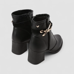 Ankle Boot Feminina Mississipi Laço Enfeite Metálico Preto