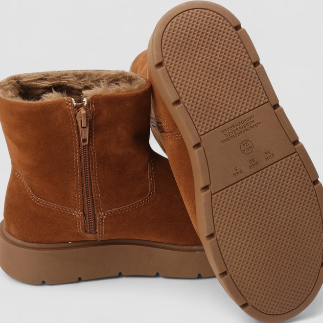 Bota Feminina Quiz Peluciada Caramelo