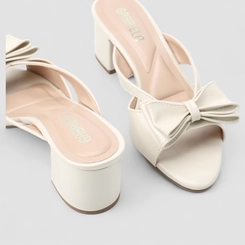 Tamanco Feminino Gabriela Salto Bloco Detalhe Laço Off White