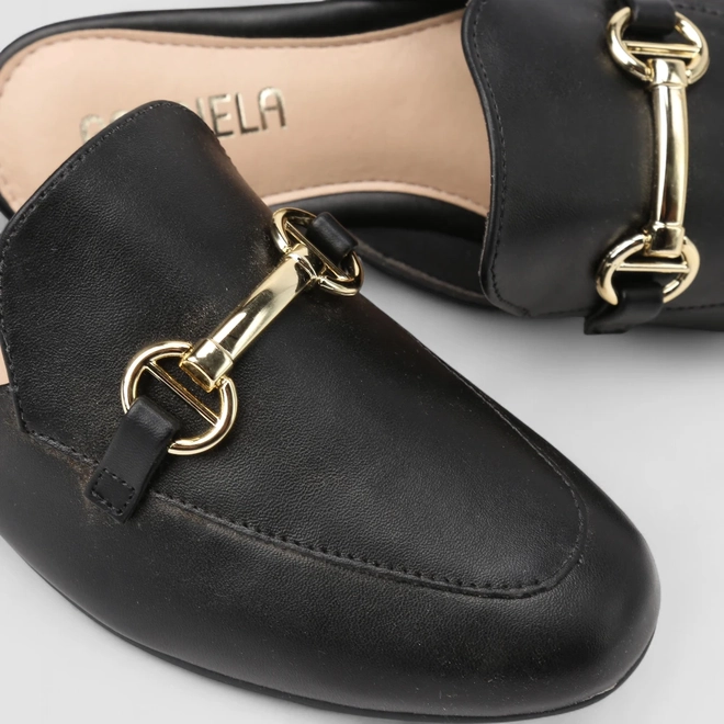Mule Feminino Gabriela Enfeite Metálico Preto
