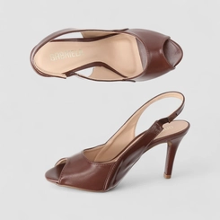 Peep Toe Slingback Feminino Gabriela Verniz Marrom