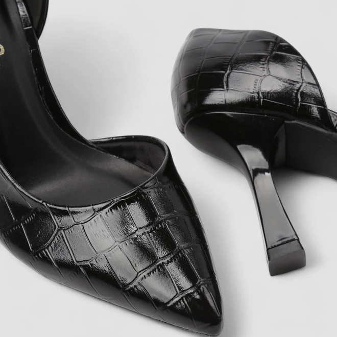 Scarpin Feminino Gabriela Textura Croco Verniz Preto