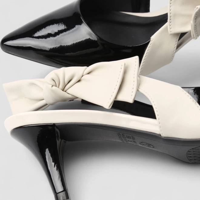 Scarpin Slingback Feminino Gabriela Verniz Detalhe Laço Preto