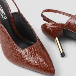 Scarpin Slingback Feminino Gabriela Salto Metálico Textura Cobra Marrom