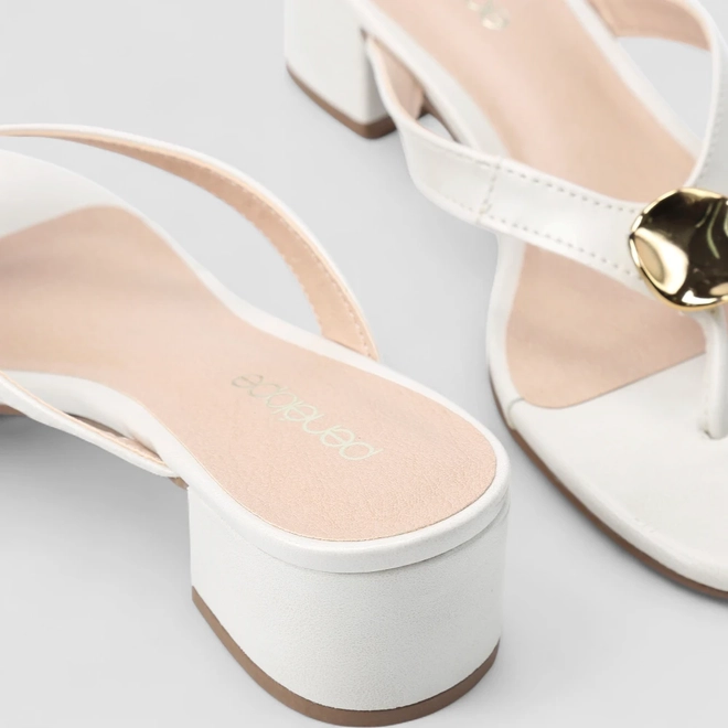 Tamanco Feminino Penélope Enfeite Metálico Dourado Off White