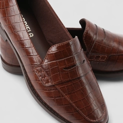 Mocassim Feminino Gabriela Textura Croco Verniz Marrom