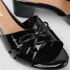 Tamanco Feminino Penélope Laço Verniz Preto