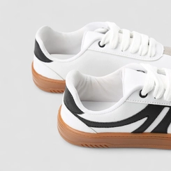 Tênis Casual Feminino Penélope Tiras Estilizadas Branco & Preto