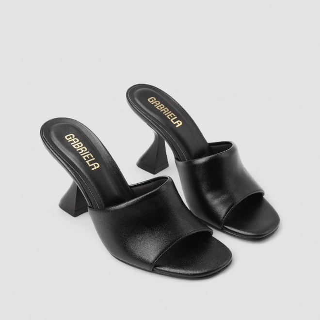 Tamanco Feminino Gabriela Salto Flare Tira Larga Preto