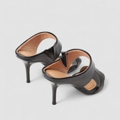 Tamanco Feminino Vizzano Salto Alto Fino Preto