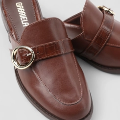 Mule Feminina Gabriela Detalhe Croco Fivela Marrom