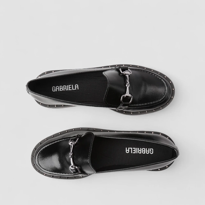 Mocassim Feminino Gabriela Detalhe Metálico Rebite Preto