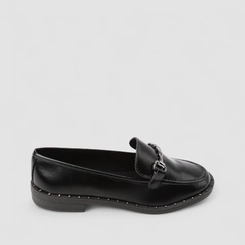 Mocassim Feminino Gabriela Detalhe Metálico Rebite Preto
