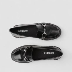 Mocassim Feminino Gabriela Detalhe Metálico Rebite Preto