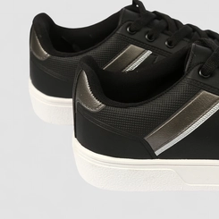 Tênis Casual Masculino Woche Detalhe Prata Preto