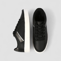 Tênis Casual Masculino Woche Detalhe Prata Preto