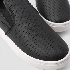 Slip On Masculino Woche Calce Fácil Perfuros Preto